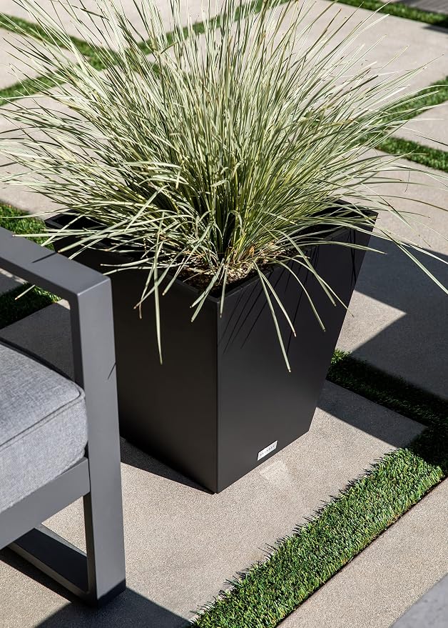 Veradek Pure Series Nobleton Plastic Planter - Image 5